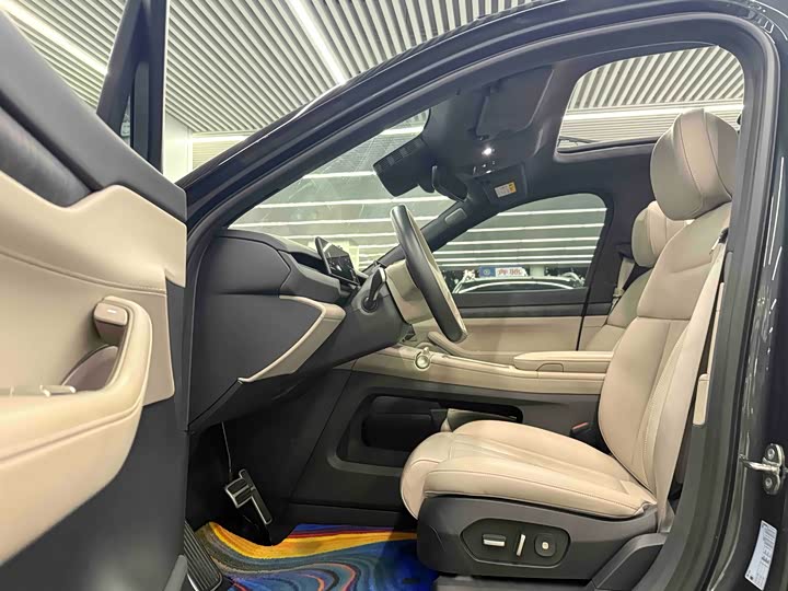 Фото 8 - Nio ES8