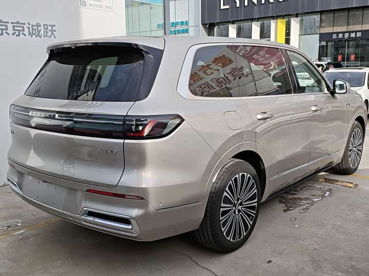 Фото 4 - Geely Galaxy M9