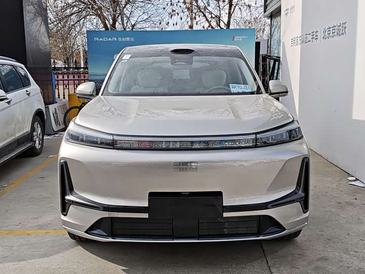 Фото 7 - Geely Galaxy M9