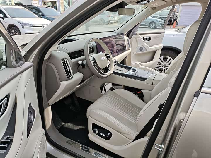 Фото 8 - Geely Galaxy M9