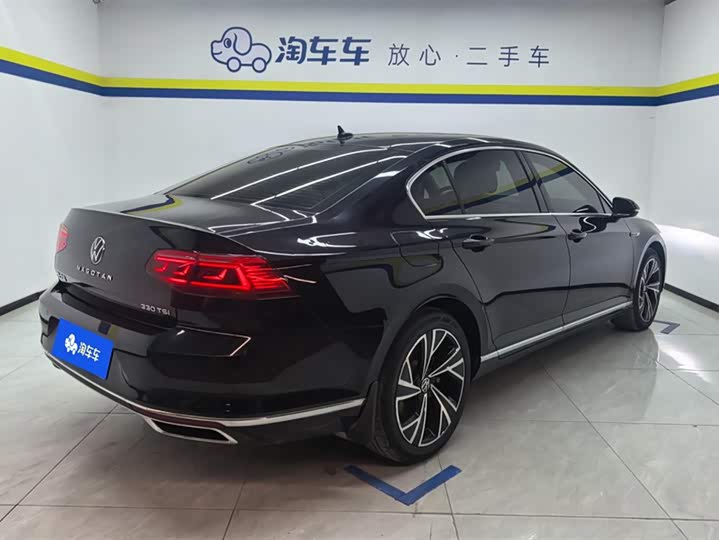 Фото 2 - Volkswagen Magotan