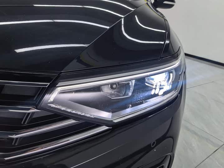 Фото 3 - Volkswagen Magotan