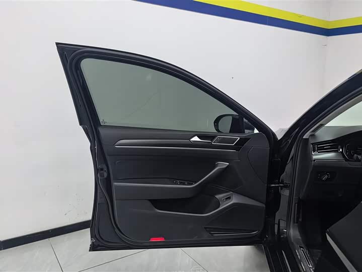 Фото 5 - Volkswagen Magotan