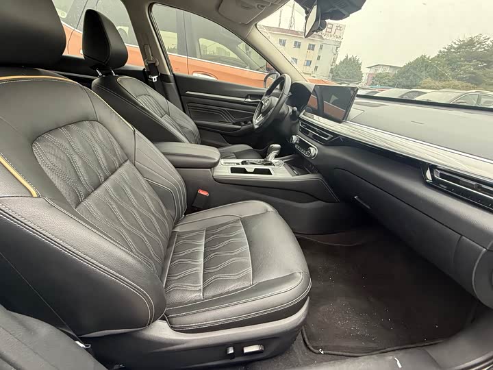 Фото 4 - Nissan Teana