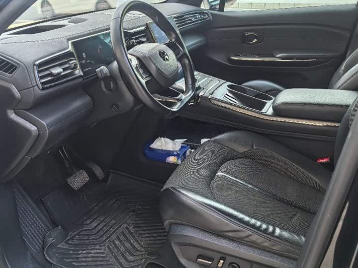 Фото 5 - Nio EC6