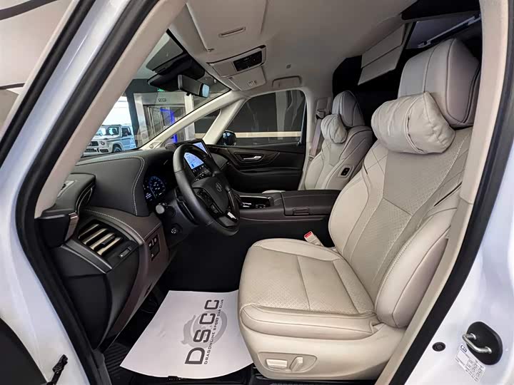 Фото 7 - Toyota Alphard