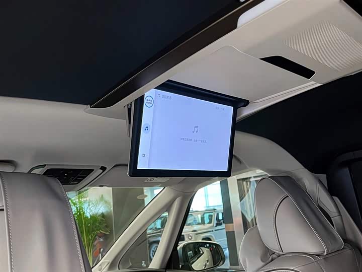 Фото 8 - Toyota Alphard