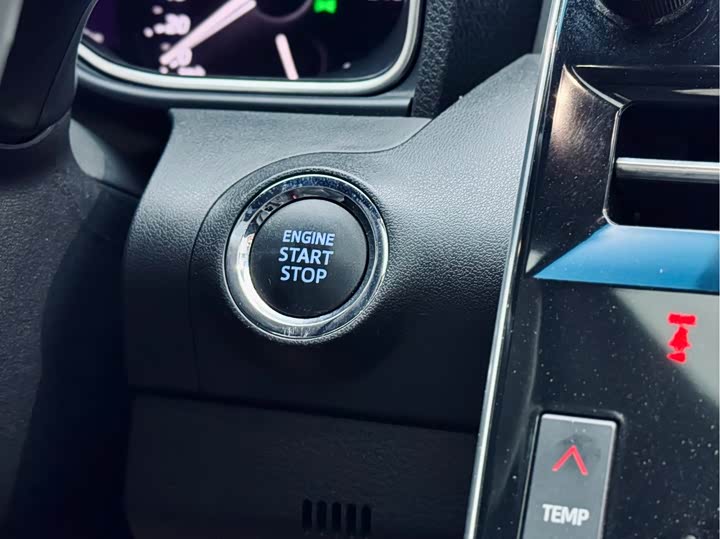 Фото 4 - Toyota Avalon