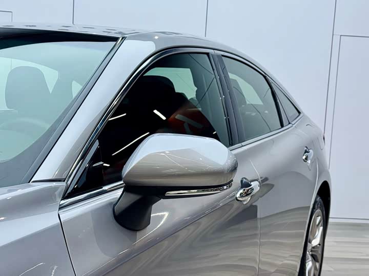 Фото 7 - Toyota Avalon