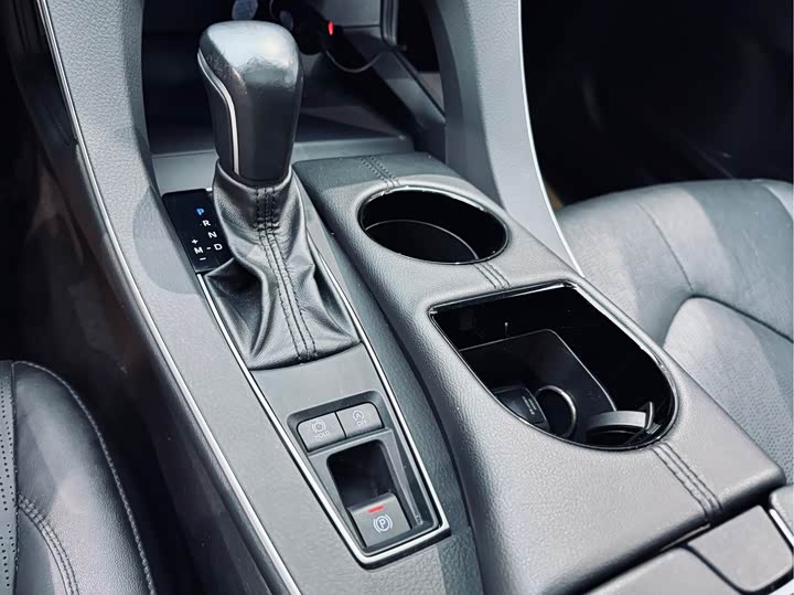 Фото 9 - Toyota Avalon