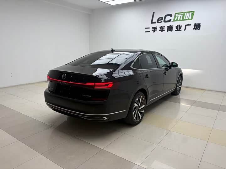 Фото 6 - Volkswagen Passat