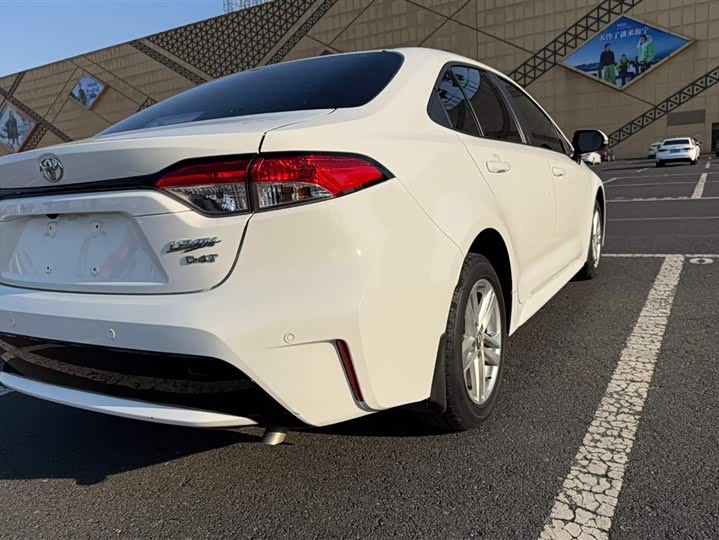 Фото 3 - Toyota Levin