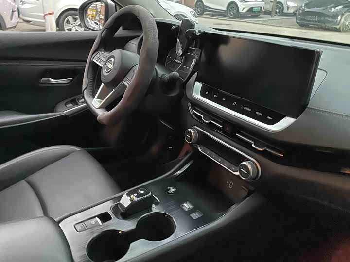 Фото 9 - Nissan Sylphy