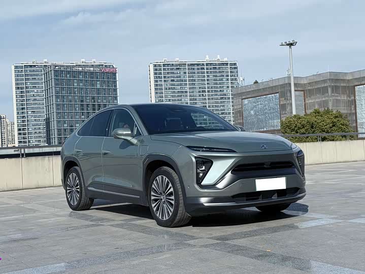 Фото 3 - Nio EC6