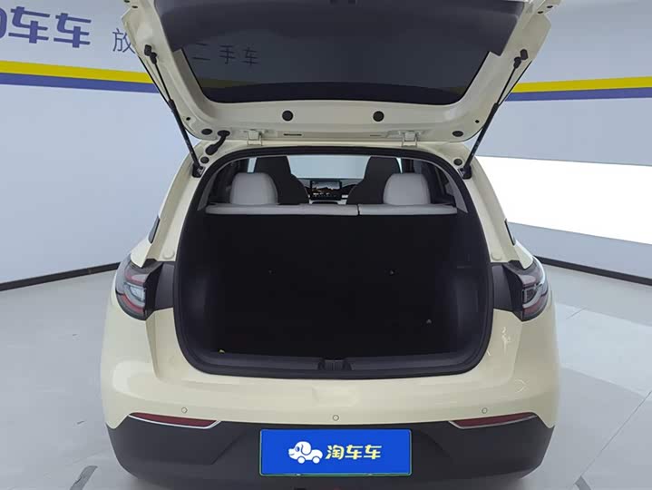 Фото 4 - Geely Galaxy Geome