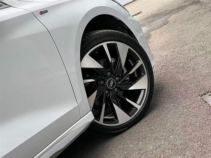 Фото 5 - Audi A3