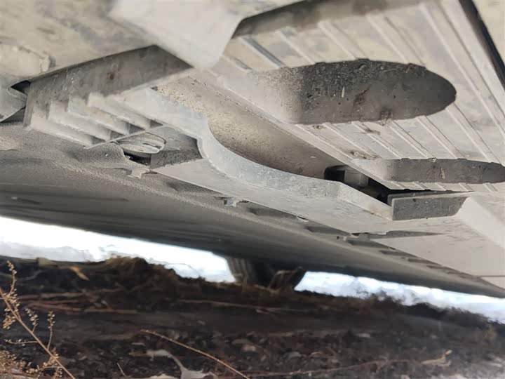 Фото 8 - Hongqi EH7