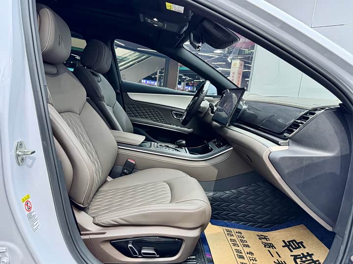 Фото 2 - BYD Han