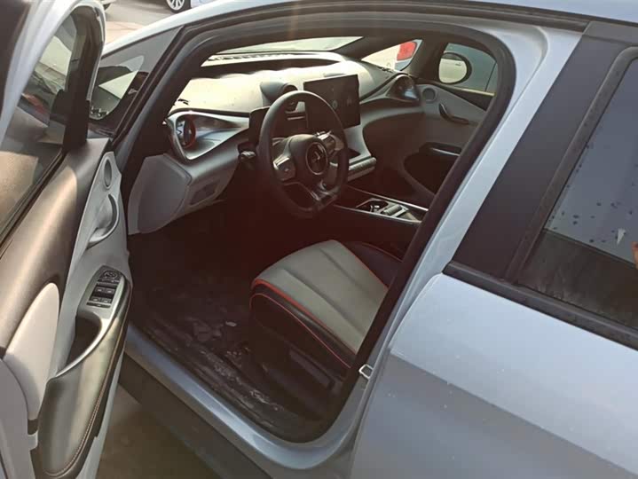 Фото 9 - BYD Dolphin