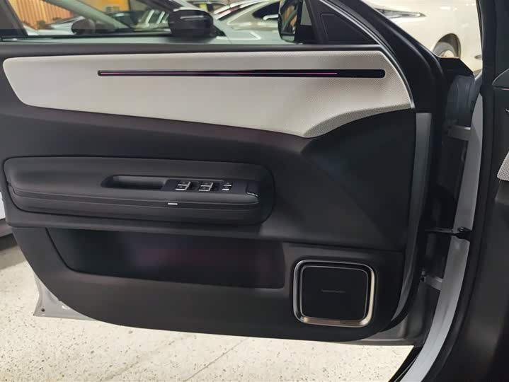 Фото 7 - Polestar 4