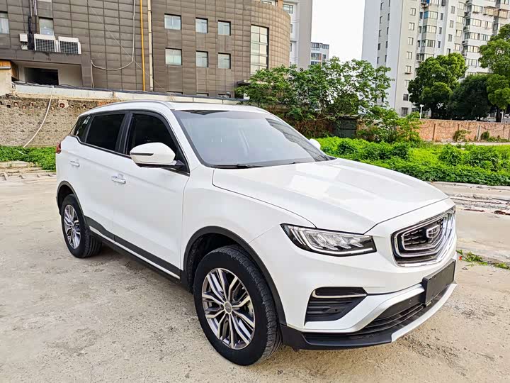 Фото 3 - Geely Atlas