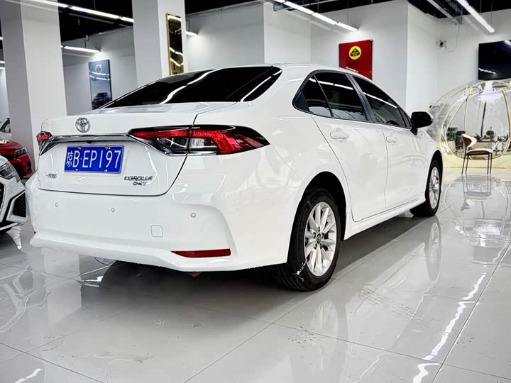 Фото 6 - Toyota Corolla