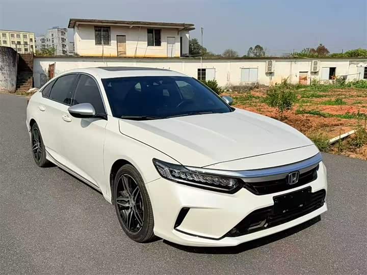 Фото 3 - Honda Inspire