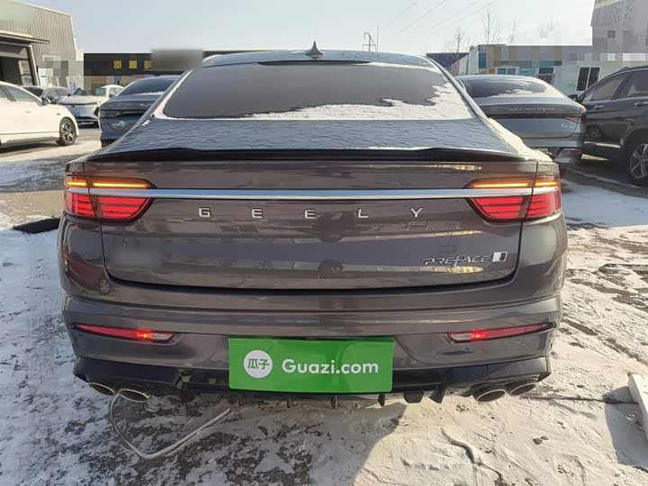 Фото 6 - Geely Preface