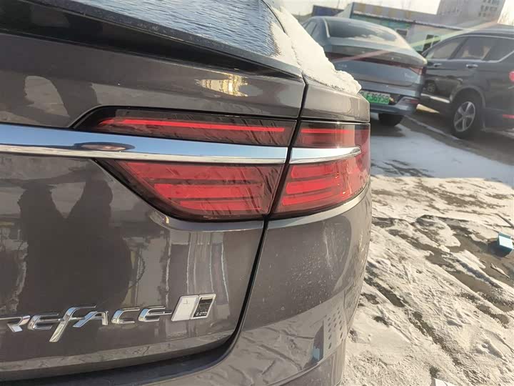 Фото 8 - Geely Preface