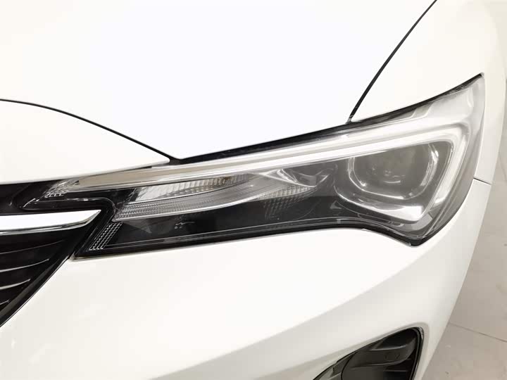 Фото 7 - Buick Verano