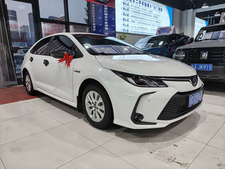 Фото 3 - Toyota Corolla