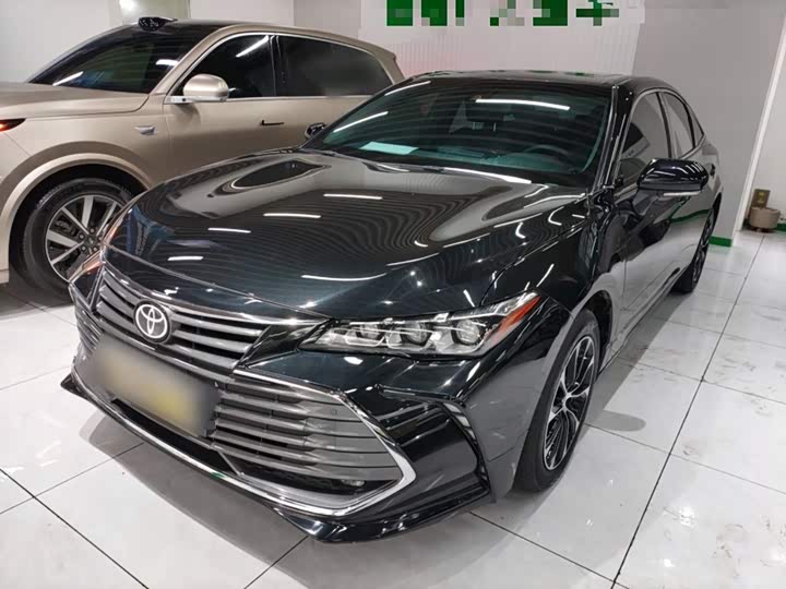 Фото 2 - Toyota Avalon