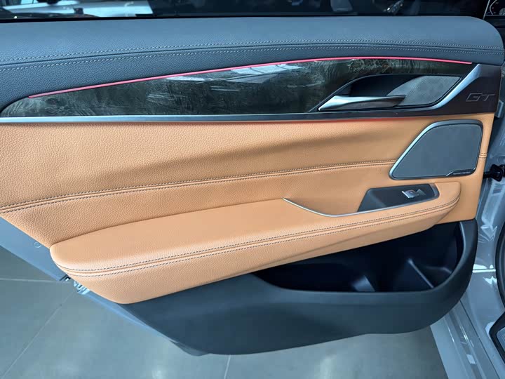 Фото 9 - BMW 6 Series GT