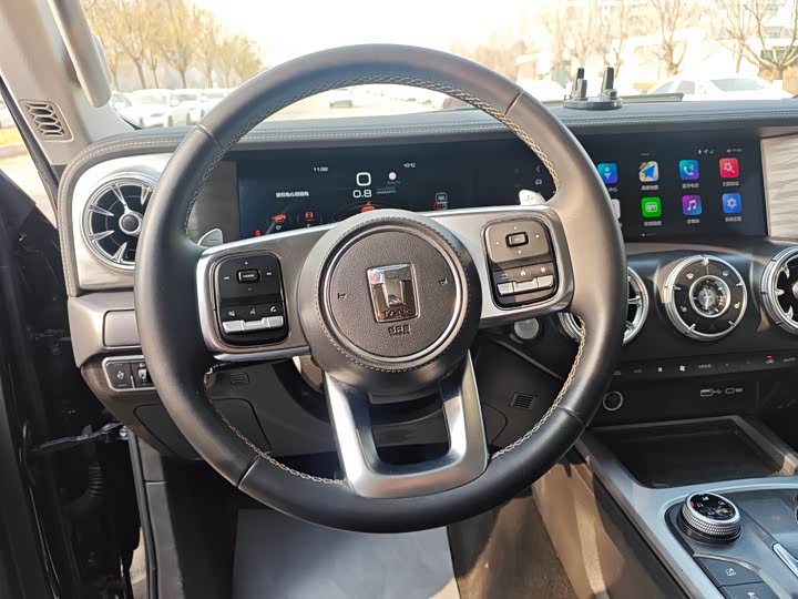 Фото 9 - Tank 300