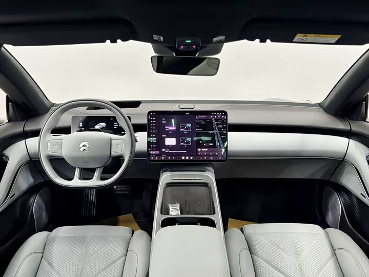 Фото 9 - Nio ET5T