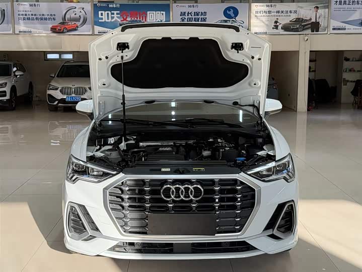 Фото 6 - Audi Q3