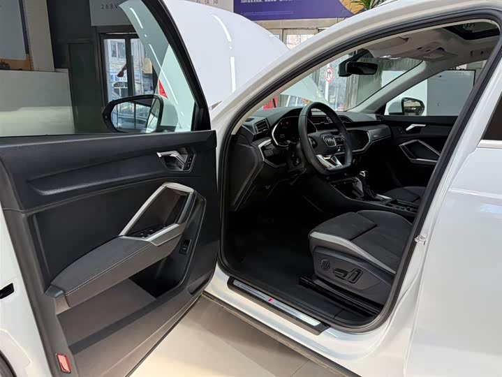 Фото 7 - Audi Q3