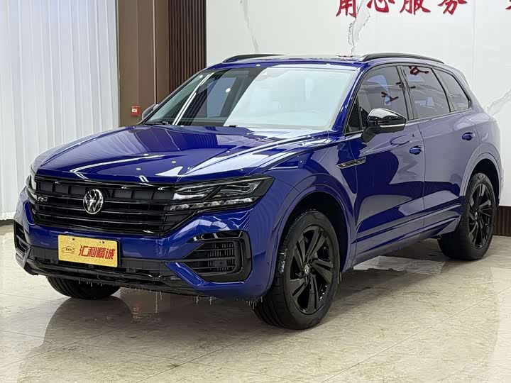 Фото 1 - Volkswagen Touareg