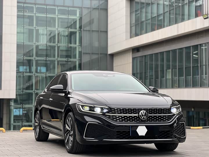 Фото 3 - Volkswagen Passat