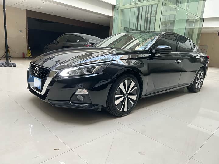 Фото 1 - Nissan Teana