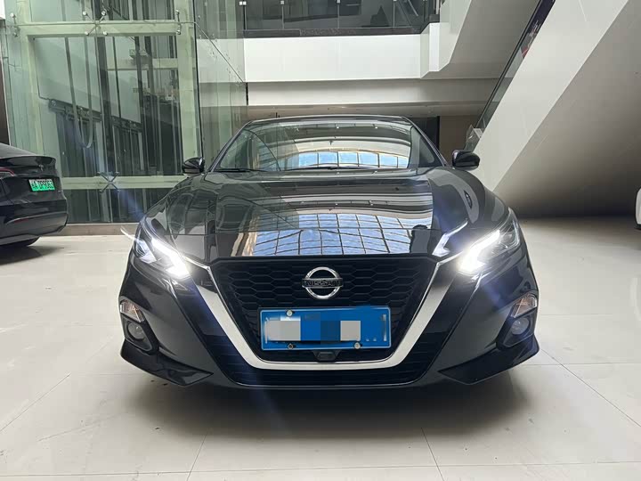 Фото 2 - Nissan Teana