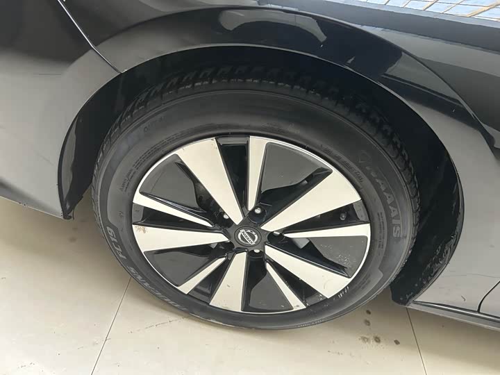 Фото 9 - Nissan Teana