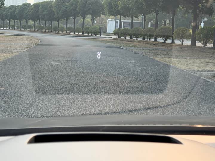 Фото 8 - Volkswagen Golf GTI