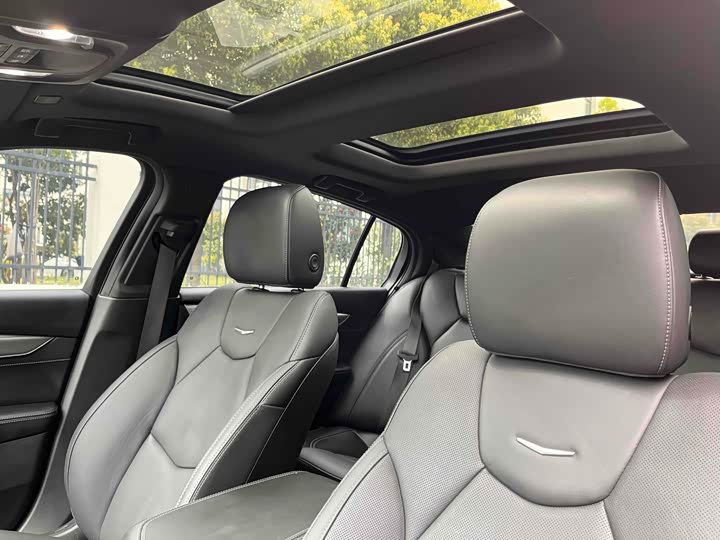 Фото 6 - Cadillac CT5