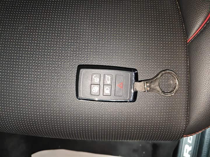 Фото 9 - Land Rover Discovery Sport