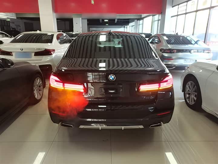 Фото 6 - BMW 5 Series