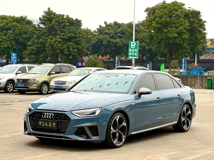 Фото 2 - Audi A4L