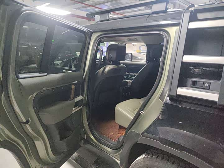 Фото 4 - Land Rover Defender