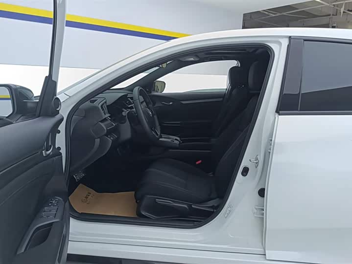 Фото 9 - Honda Civic