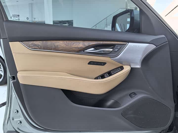 Фото 5 - Cadillac CT5